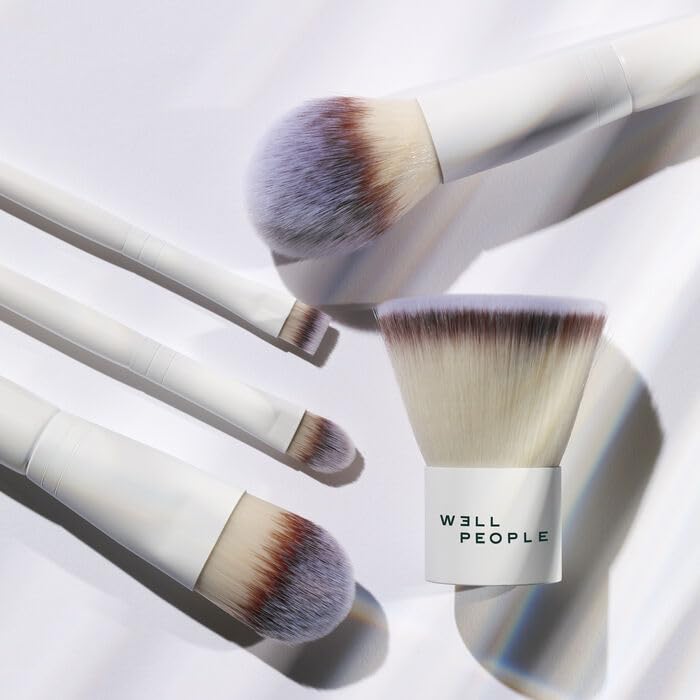 Well People Tightline Eye Brush, Dense, Flat Brush For Precise Lining Of Eyes & Brows, Use With Powder, Cream & Gel Products, Cruelty-free Bristles - Image 5